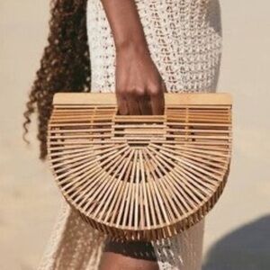 🎉HP🎉 Vintage Bamboo Arc Rattan Boho Cult Gaia Inspired 12.5x10.5x4” purse bag